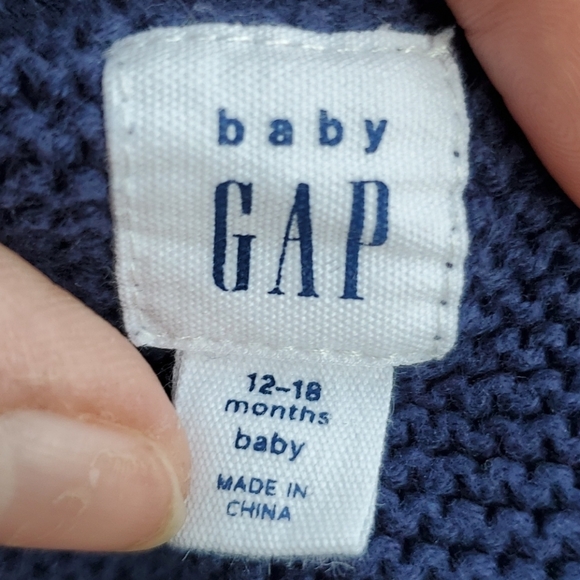 Baby GAP crew neck sweater - Picture 2 of 3